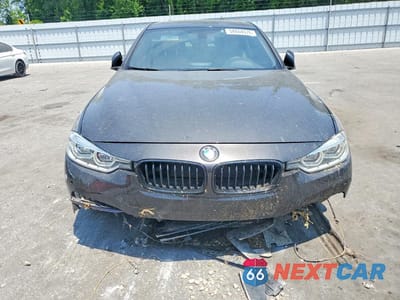 Piąte zdjęcie samochodu w środku: 2017 BMW 330 I VIN:WBA8B9G3XHNU52423 - miniatura