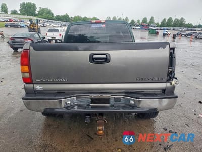 Zdjęcie 6 z 12 samochodu: 2001 CHEVROLET SILVERADO K1500 VIN:1GCEK19T21E171713 - miniatura