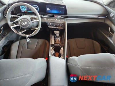 Zdjęcie 8 z 13 samochodu: 2024 HYUNDAI ELANTRA BLUE VIN:KMHLM4DJ5RU115576 - miniatura