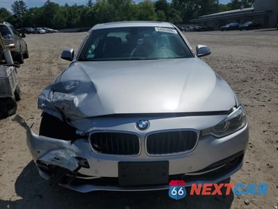 Piąte zdjęcie samochodu w środku: 2018 BMW 330 XI VIN:WBA8D9G5XJNU71510 - miniatura