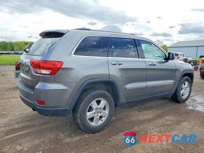 Trzecie zdjęcie samochodu z tyłu: 2013 JEEP GRAND CHEROKEE LAREDO VIN:1C4RJFAGXDC560731 - miniatura
