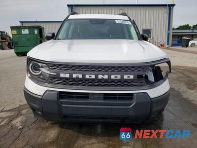 Piąte zdjęcie samochodu w środku: 2025 FORD BRONCO SPORT BIG BEND VIN:3FMCR9BN9SRE23786 - miniatura
