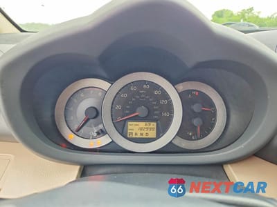 Zdjęcie 9 z 12 samochodu: 2006 TOYOTA RAV4 LIMITED VIN:JTMBK34V365002783 - miniatura