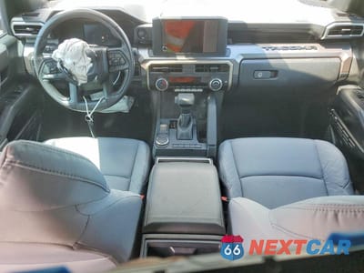 Zdjęcie 8 z 13 samochodu: 2025 TOYOTA TACOMA SR5 VIN:3TMKB5FN2SM038669 - miniatura