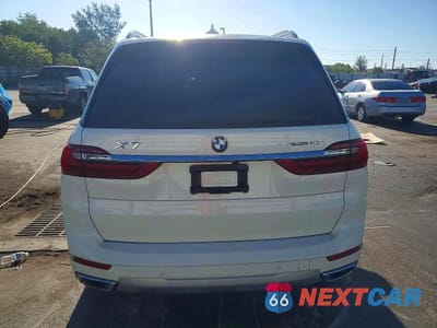 Zdjęcie 6 z 13 samochodu: 2021 BMW X7 XDRIVE40I VIN:5UXCW2C02M9H35987 - miniatura