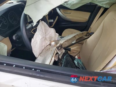 Zdjęcie 7 z 12 samochodu: 2018 BMW 320 I VIN:WBA8E1G50JNU89335 - miniatura