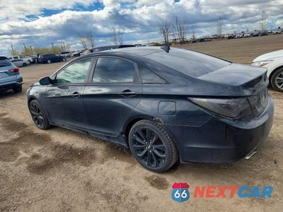 Drugie zdjęcie samochodu z przodu: 2013 HYUNDAI SONATA SE VIN:5NPEC4AC4DH747137 - miniatura