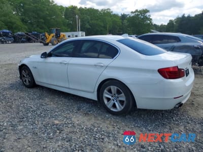 Drugie zdjęcie samochodu z przodu: 2013 BMW 528 XI VIN:WBAXH5C54DD112565 - miniatura