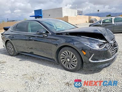 Czwarte zdjęcie samochodu z boku: 2023 HYUNDAI SONATA HYBRID SEL VIN:KMHL34JJ5PA063341 - miniatura