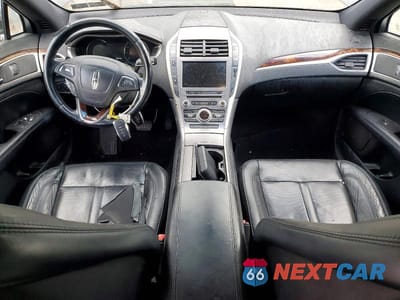 Zdjęcie 8 z 12 samochodu: 2017 LINCOLN MKZ RESERVE VIN:3LN6L5F97HR605418 - miniatura