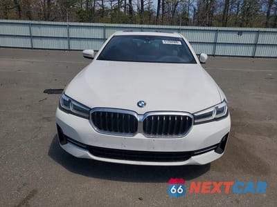 Piąte zdjęcie samochodu w środku: 2022 BMW 530 I VIN:WBA53BH00NCK88814 - miniatura