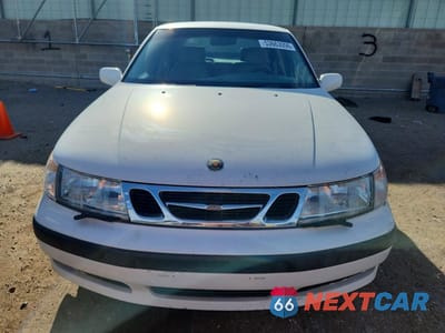 Piąte zdjęcie samochodu w środku: 1999 SAAB 9-5 SE VIN:YS3EF48E3X3032566 - miniatura