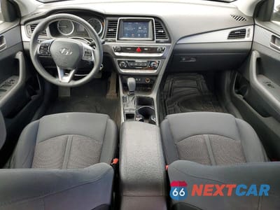 Zdjęcie 8 z 12 samochodu: 2018 HYUNDAI SONATA SE VIN:5NPE24AFXJH693660 - miniatura