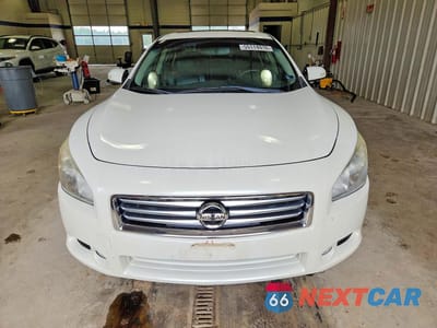 Piąte zdjęcie samochodu w środku: 2013 NISSAN MAXIMA 3.5 S VIN:1N4AA5AP4DC846023 - miniatura