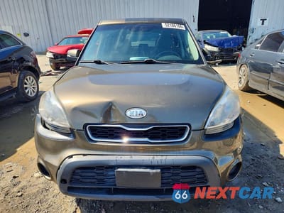 Piąte zdjęcie samochodu w środku: 2012 KIA SOUL + VIN:KNDJT2A69C7389632 - miniatura