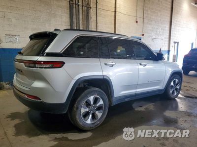 Trzecie zdjęcie samochodu z tyłu: 2025 JEEP GRAND CHEROKEE 4XE VIN:1C4RJYB6XS8651953 - miniatura