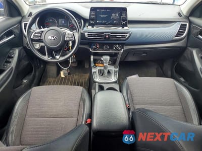 Zdjęcie 8 z 13 samochodu: 2021 KIA SELTOS S VIN:KNDEUCAA9M7105751 - miniatura