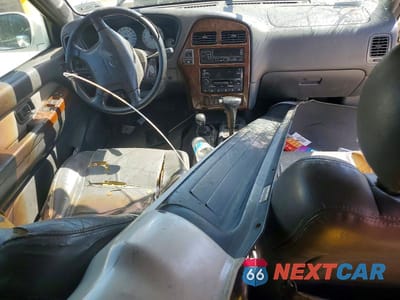 Zdjęcie 8 z 14 samochodu: 1999 NISSAN PATHFINDER XE VIN:JN8AR07Y6XW353053 - miniatura