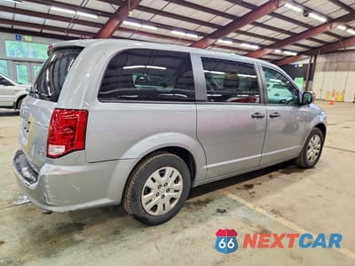 Trzecie zdjęcie samochodu z tyłu: 2019 DODGE GRAND CARAVAN SE VIN:2C4RDGBG4KR586547 - miniatura