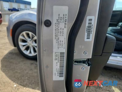 Zdjęcie 12 z 12 samochodu: 2015 CHRYSLER 300 VIN:2C3CCAAG4FH922432 - miniatura