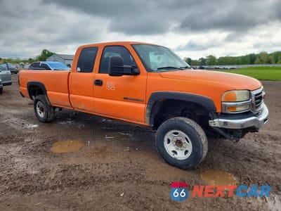 Czwarte zdjęcie samochodu z boku: 2005 GMC SIERRA C2500 HEAVY DUTY VIN:1GTHC29U05E200186 - miniatura