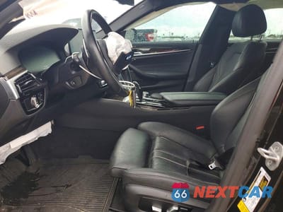 Zdjęcie 7 z 12 samochodu: 2021 BMW 530 I VIN:WBA53BH07MCF26420 - miniatura