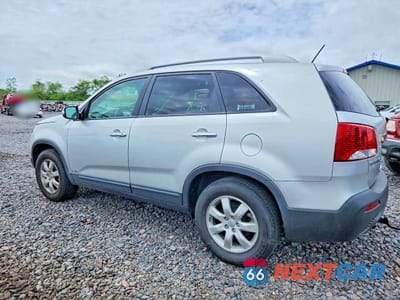 Drugie zdjęcie samochodu z przodu: 2013 KIA SORENTO LX VIN:5XYKTCA63DG400607 - miniatura