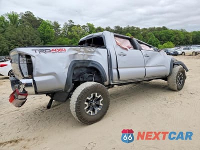 Trzecie zdjęcie samochodu z tyłu: 2018 TOYOTA TACOMA TRD OFF-ROAD VIN:3TMCZ5AN5JM165695 - miniatura