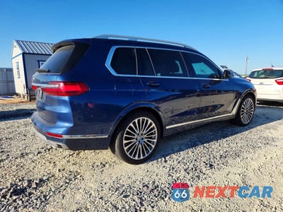 Trzecie zdjęcie samochodu z tyłu: 2020 BMW X7 XDRIVE40I VIN:5UXCW2C09L9B78025 - miniatura