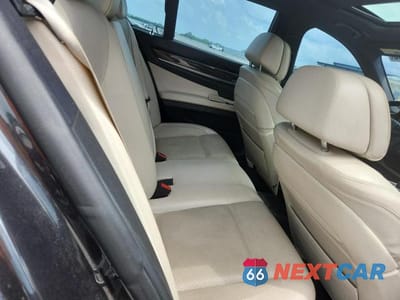 Zdjęcie 10 z 12 samochodu: 2013 BMW 750 XI VIN:WBAYB6C55DC997991 - miniatura