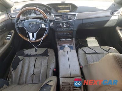 Zdjęcie 8 z 12 samochodu: 2012 MERCEDES-BENZ E 350 VIN:WDDHF5KB2CA564203 - miniatura