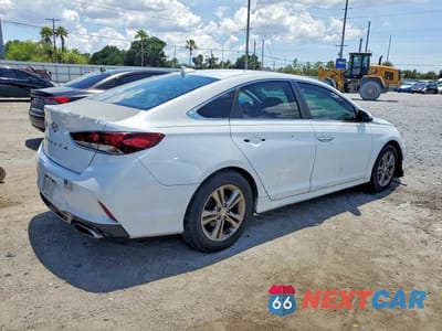 Trzecie zdjęcie samochodu z tyłu: 2019 HYUNDAI SONATA SEL VIN:5NPE34AF8KH743776 - miniatura