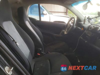 Zdjęcie 10 z 13 samochodu: 2015 SMART FORTWO PURE VIN:WMEEJ3BA1FK801187 - miniatura