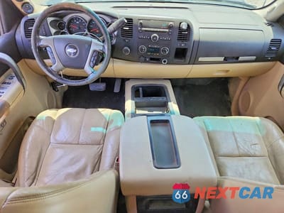 Zdjęcie 8 z 12 samochodu: 2008 CHEVROLET SILVERADO K2500 HEAVY DUTY VIN:1GCHK23698F140405 - miniatura