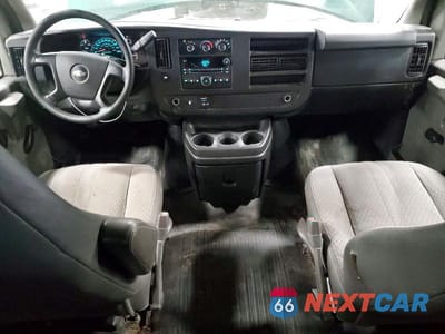 Zdjęcie 8 z 13 samochodu: 2012 CHEVROLET EXPRESS 2500 CARGO DELIVERY VAN VIN:1GCWGFCA1C1185476 - miniatura
