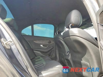 Zdjęcie 10 z 12 samochodu: 2016 MERCEDES-BENZ C 300 4MATIC VIN:55SWF4KB3GU100618 - miniatura
