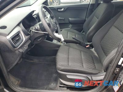 Zdjęcie 7 z 12 samochodu: 2018 KIA RIO LX VIN:3KPA24AB9JE058946 - miniatura