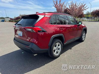 Czwarte zdjęcie samochodu z boku: 2020 TOYOTA RAV4 XLE VIN:2T3P1RFV0LW100800 - miniatura