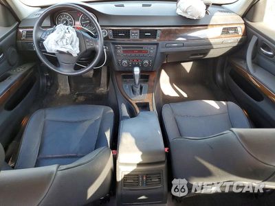 Zdjęcie 8 z 12 samochodu: 2011 BMW 328 XI VIN:WBAPK7C50BA463999 - miniatura