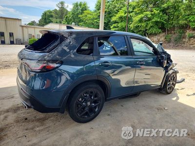Trzecie zdjęcie samochodu z tyłu: 2025 HONDA HR-V SPORT VIN:3CZRZ1H59SM703142 - miniatura