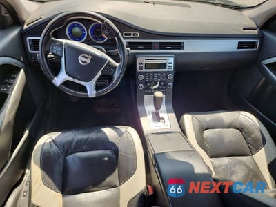 Zdjęcie 8 z 13 samochodu: 2010 VOLVO V70 3.2 VIN:YV1982BW1A1118173 - miniatura