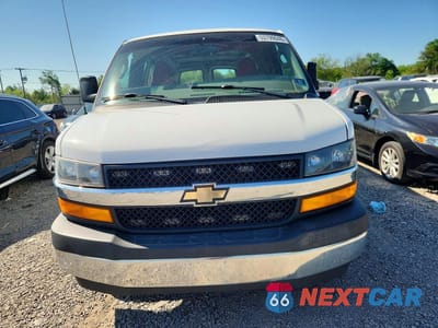Piąte zdjęcie samochodu w środku: 2018 CHEVROLET EXPRESS G2500 VIN:1GCWGAFGXJ1911674 - miniatura