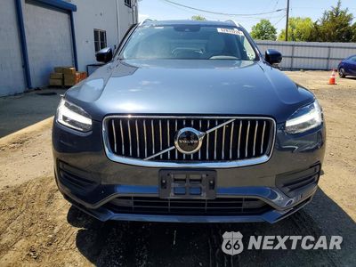 Piąte zdjęcie samochodu w środku: 2022 VOLVO XC90 T6 MOMENTUM VIN:YV4A22PK2N1775870 - miniatura