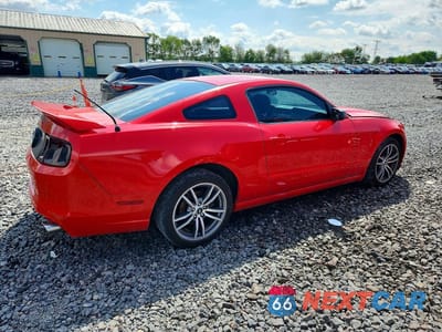 Trzecie zdjęcie samochodu z tyłu: 2014 FORD MUSTANG VIN:1ZVBP8AM4E5226568 - miniatura