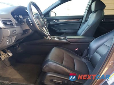 Zdjęcie 7 z 12 samochodu: 2018 HONDA ACCORD SPORT VIN:1HGCV2F33JA038217 - miniatura