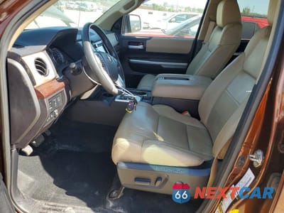 Zdjęcie 7 z 12 samochodu: 2016 TOYOTA TUNDRA CREWMAX LIMITED VIN:5TFHW5F12GX519146 - miniatura
