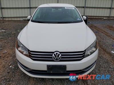 Piąte zdjęcie samochodu w środku: 2013 VOLKSWAGEN PASSAT SE VIN:1VWBP7A3XDC133484 - miniatura