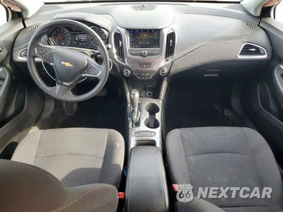 Zdjęcie 8 z 12 samochodu: 2019 CHEVROLET CRUZE LS VIN:3G1BC6SM1KS577658 - miniatura