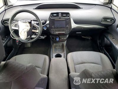 Zdjęcie 15 z 28 samochodu: 2016 TOYOTA PRIUS TWO VIN:JTDKBRFU7G3520531 - miniatura