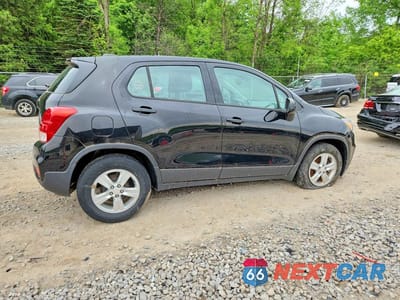 Trzecie zdjęcie samochodu z tyłu: 2019 CHEVROLET TRAX LS VIN:3GNCJKSB7KL333751 - miniatura